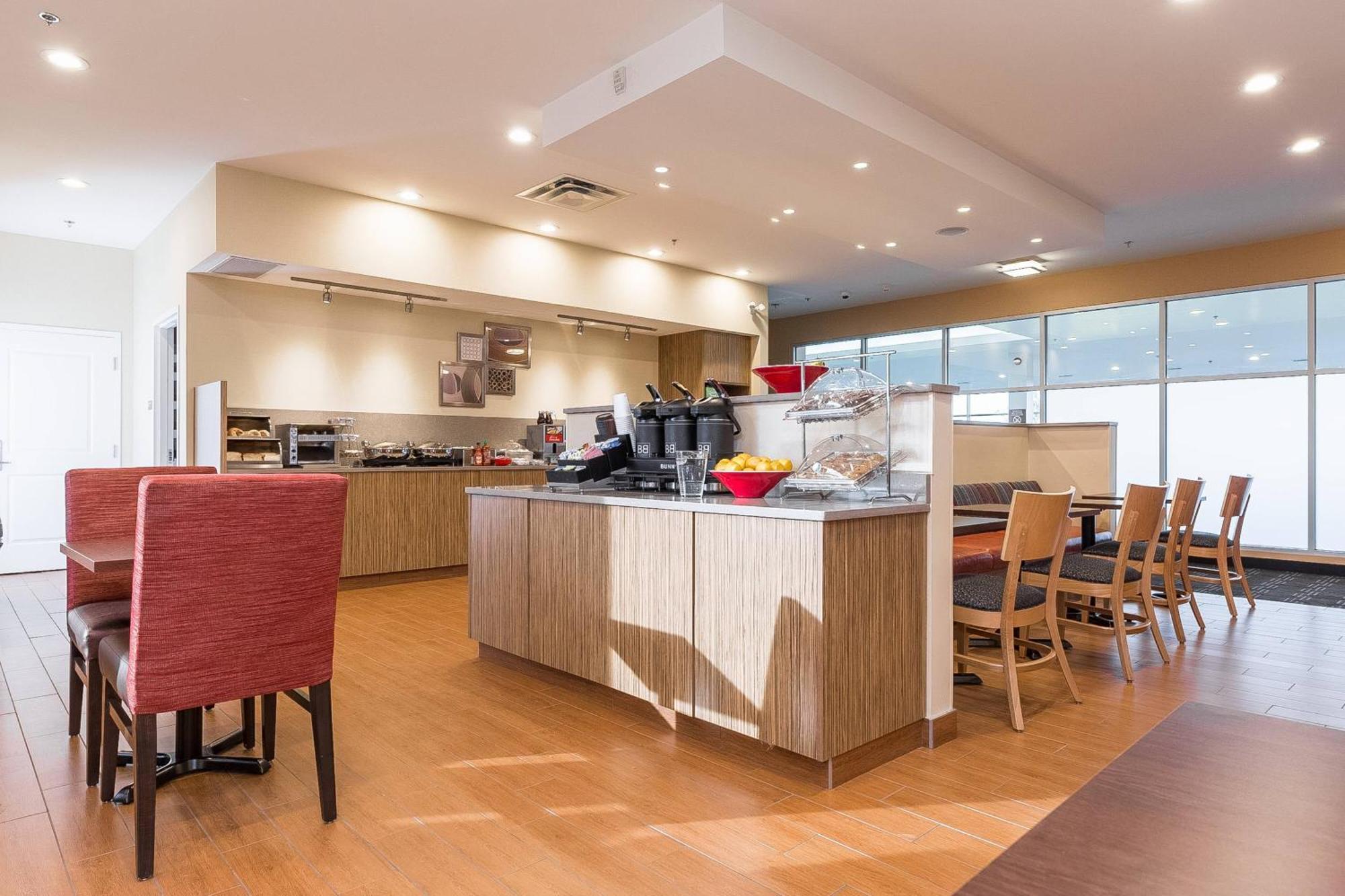 Towneplace Suites By Marriott Edmonton South Εξωτερικό φωτογραφία