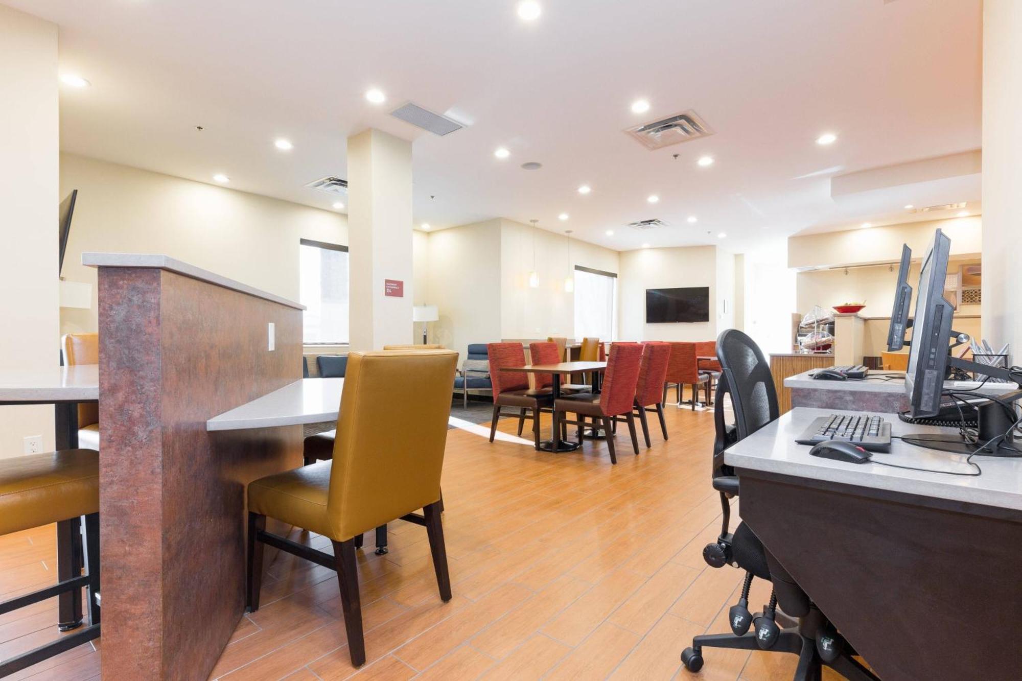 Towneplace Suites By Marriott Edmonton South Εξωτερικό φωτογραφία