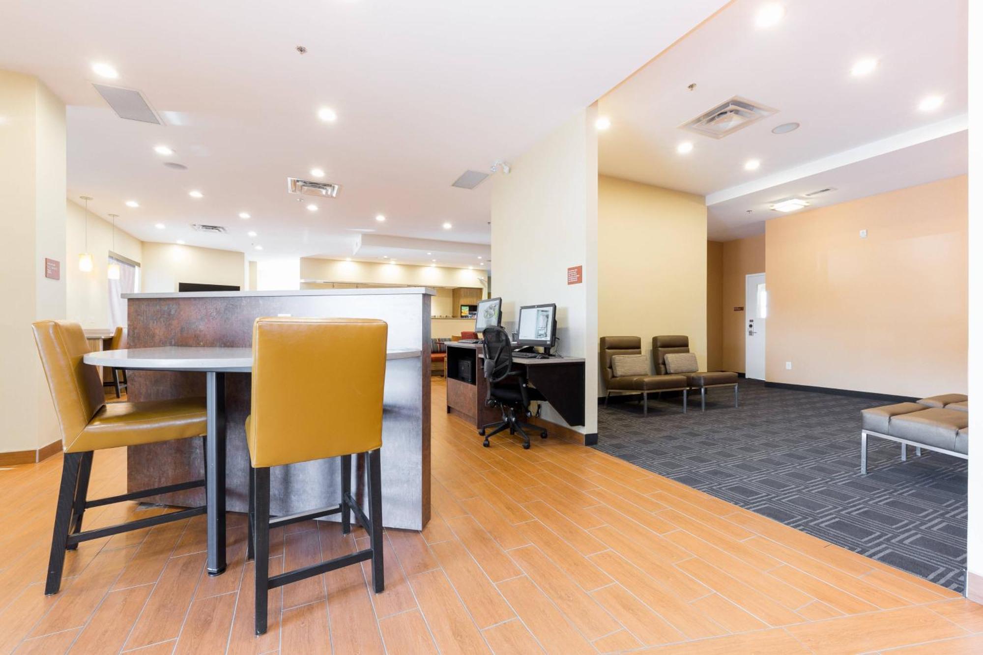 Towneplace Suites By Marriott Edmonton South Εξωτερικό φωτογραφία